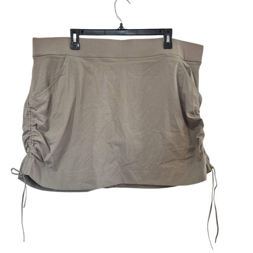 Columbia Women's Khaki Nylon/Spandex Omnishield Skort Athletic Skirt with Side R - Picture 2 of 12